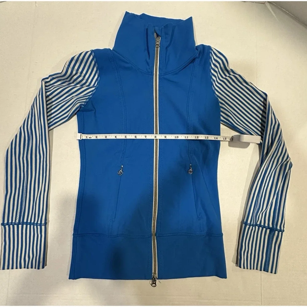 Lululemon Yoga Jacket  Full Zip Jacket Blue White Solid/stripe Size 2